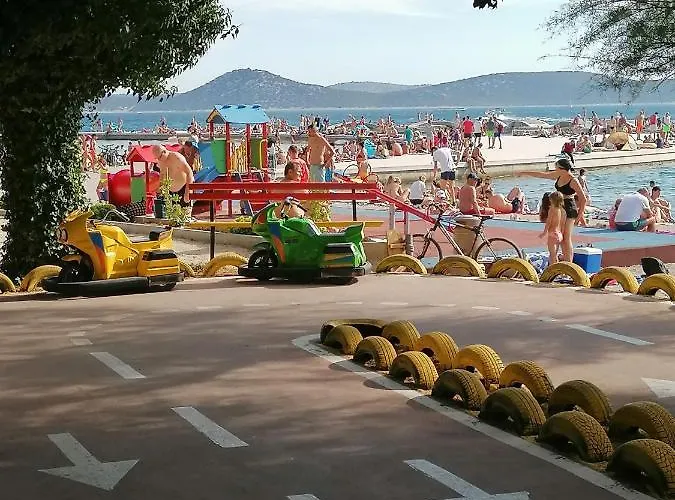 Grlic Family Croatia アパート ヴォディツェ